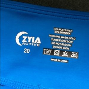 Zyia leggings